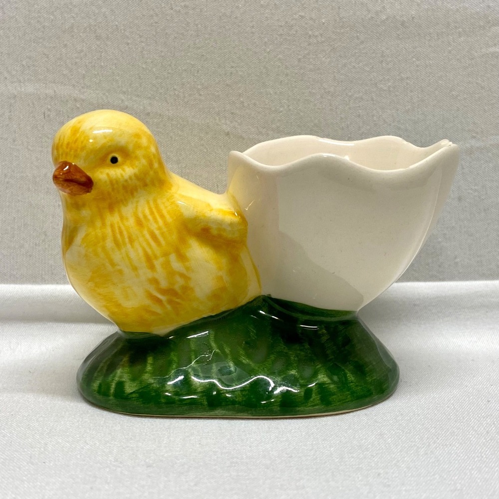 Vintage‎ Egg Holder Portugal Hand Painted Baby Chick Easter Eggs Cup GUC